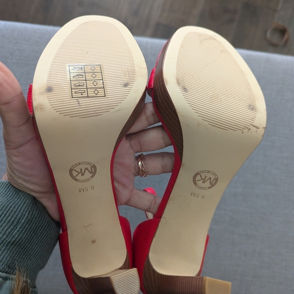 Michael Kors Margot Platform Tumbled Faux Leather Size 8.5 M - Picture 5 of 7